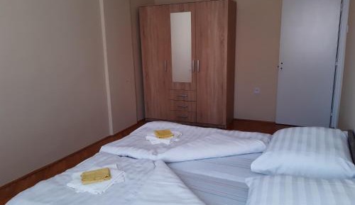 Standard Twin Room with Shared Bathroom
