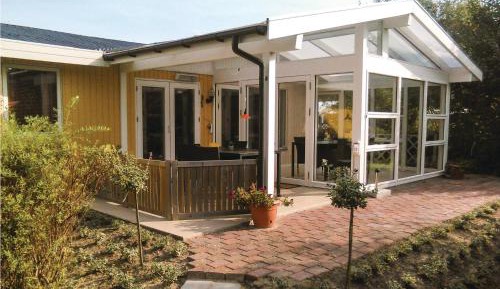 Three-Bedroom Holiday Home 