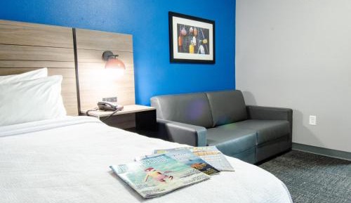 Deluxe King Room