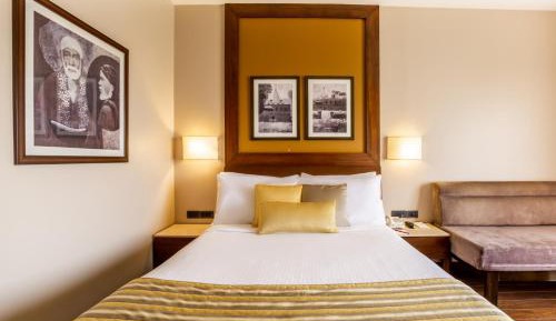 Superior Double Room with Pool View