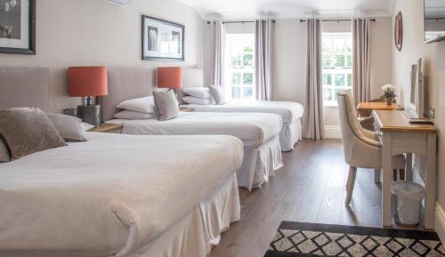 Deluxe Family Room