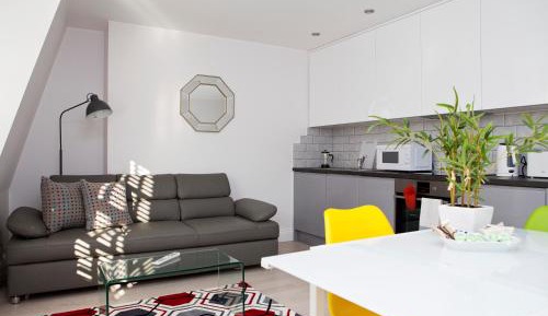 One-Bedroom Apartment (1st Floor - C)