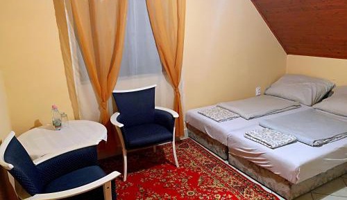 Standard Twin Room with Shared Bathroom