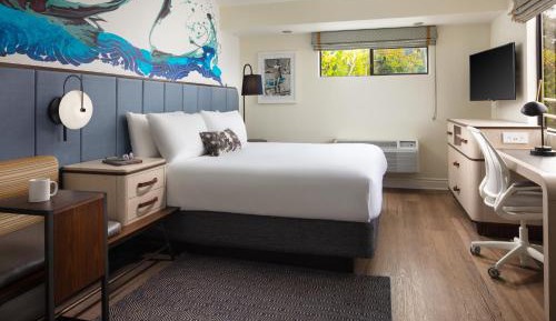 Standard King Room
