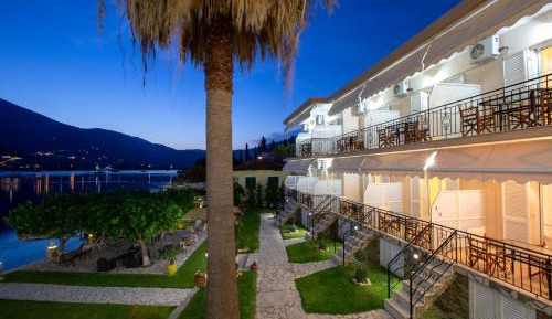 One-Bedroom Apartment with Sea View
