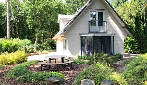 Villa with Garden View