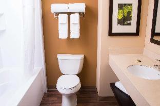 Quadruple Room with Two Queen Beds and Tub - Disability Access/Non Smoking/Interior Hall/Pet Friendly