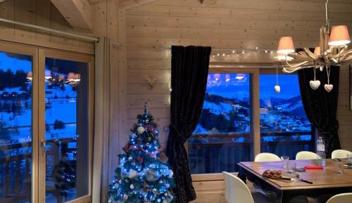 Apartment with Mountain View