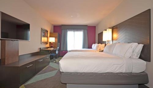 Standard Room with Two Queen Beds