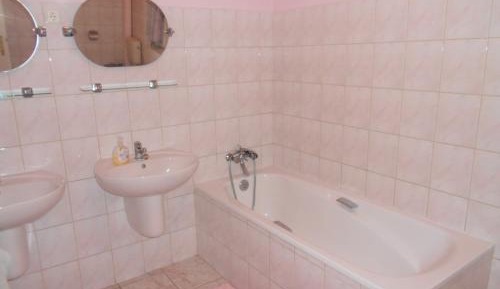Apartment (2 Adults)