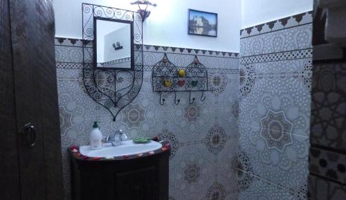 Twin Room with Private Bathroom