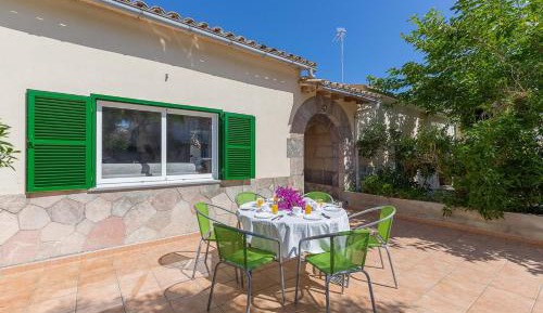 Villa with Garden View