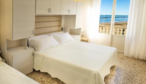 Economy Triple Room