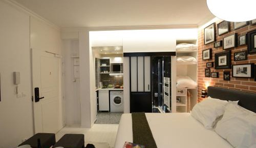 Studio 102