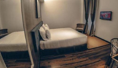 Premium King Room