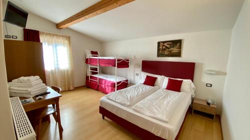 Classic Quadruple Room