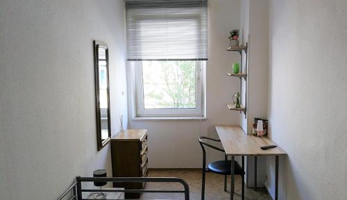 Single Room with Shared Bathroom