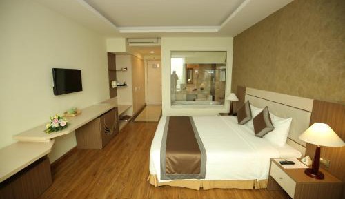 Deluxe King Room
