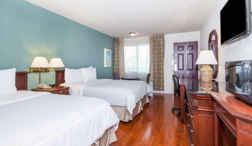 Queen Room with Two Queen Beds - Non-Smoking