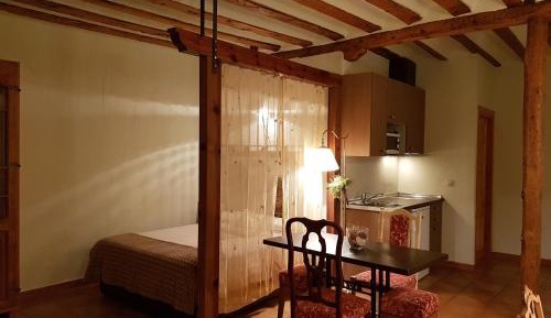 Studio (2 Adults)