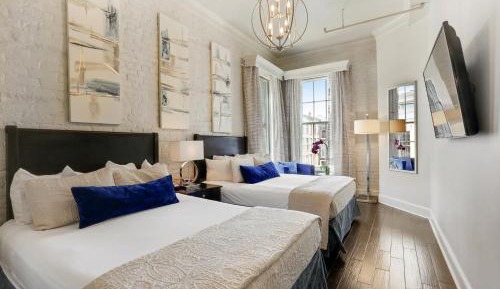 Standard  2 Queen Beds
