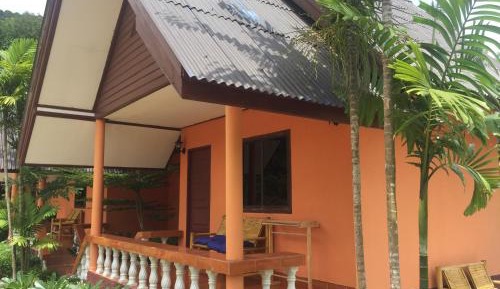 Deluxe Bungalow with Garden View