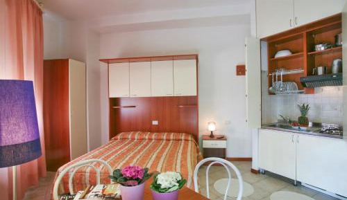 Studio (2 Adults)