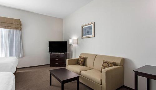 King Suite with Sofa Bed - Non-Smoking