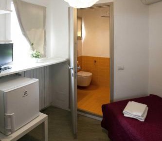 Single Room with Private Bathroom