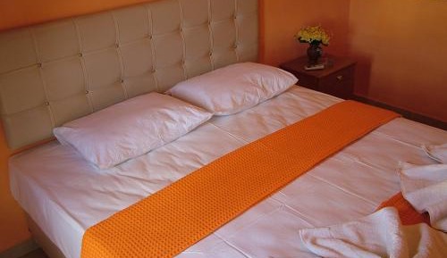 Apartment (3 Adults)