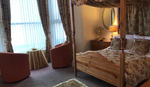 Double Room with Four Poster Bed