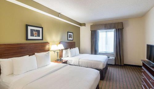 Queen Room with Two Queen Beds - Non-Smoking