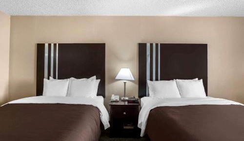 Queen Room with Two Queen Beds - Non-Smoking