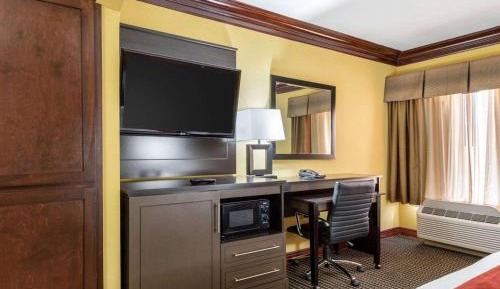 Queen Room with Two Queen Beds - Accessible/Non-Smoking 