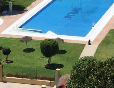 Apartment with Pool View 