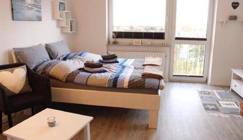 Apartment with Lake View