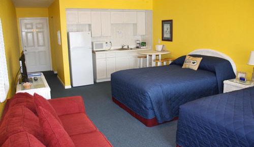 Queen Room with Two Queen Beds and View