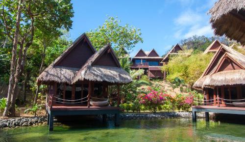 Lagoon Villa with Free Roundtrip Lio Airport Transfers