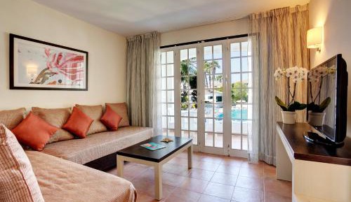 One-Bedroom Apartment (2 Adults + 1 Child)