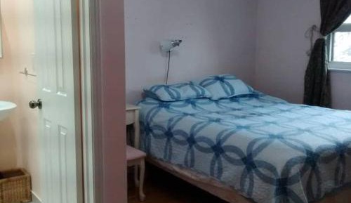 Superior Queen Room Ensuite