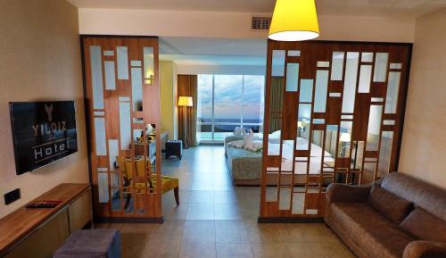 Suite with Sea View