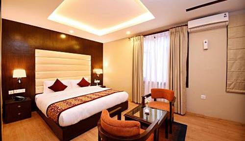 Deluxe King Room with Balcony