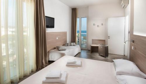 Quadruple Room with Sea View