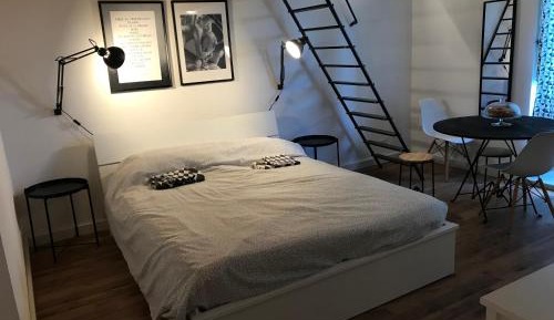 Quadruple Room with Private Bathroom