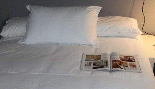 Small Double Room with Shared Bathroom