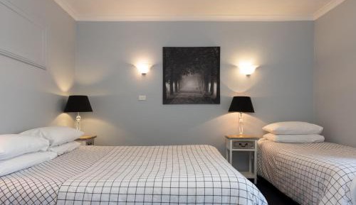 Small Family Room with Ensuite