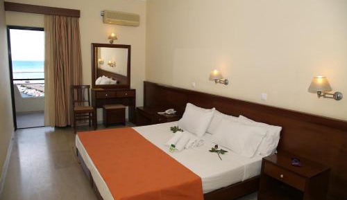 Deluxe Double or Twin Room with Sea View