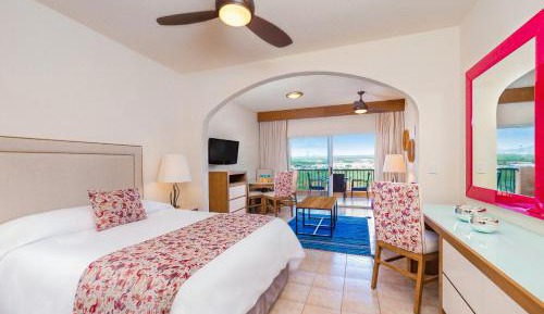 Junior Suite with Garden View