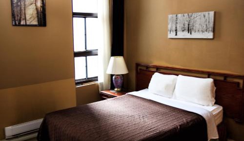 Economy Room with Shared Bathroom