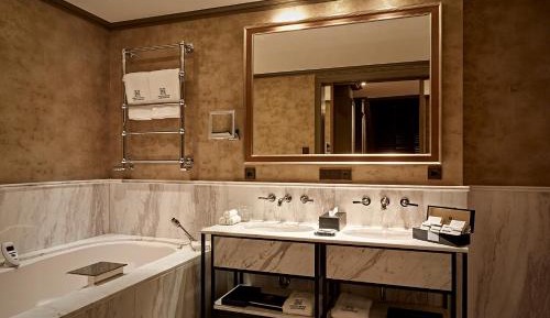 Grand Master Suite